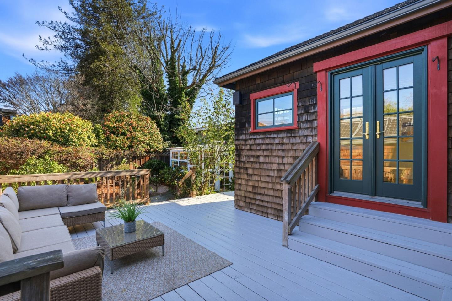 Detail Gallery Image 12 of 37 For 748 Laurel Ave, Burlingame,  CA 94010 - 3 Beds | 2 Baths