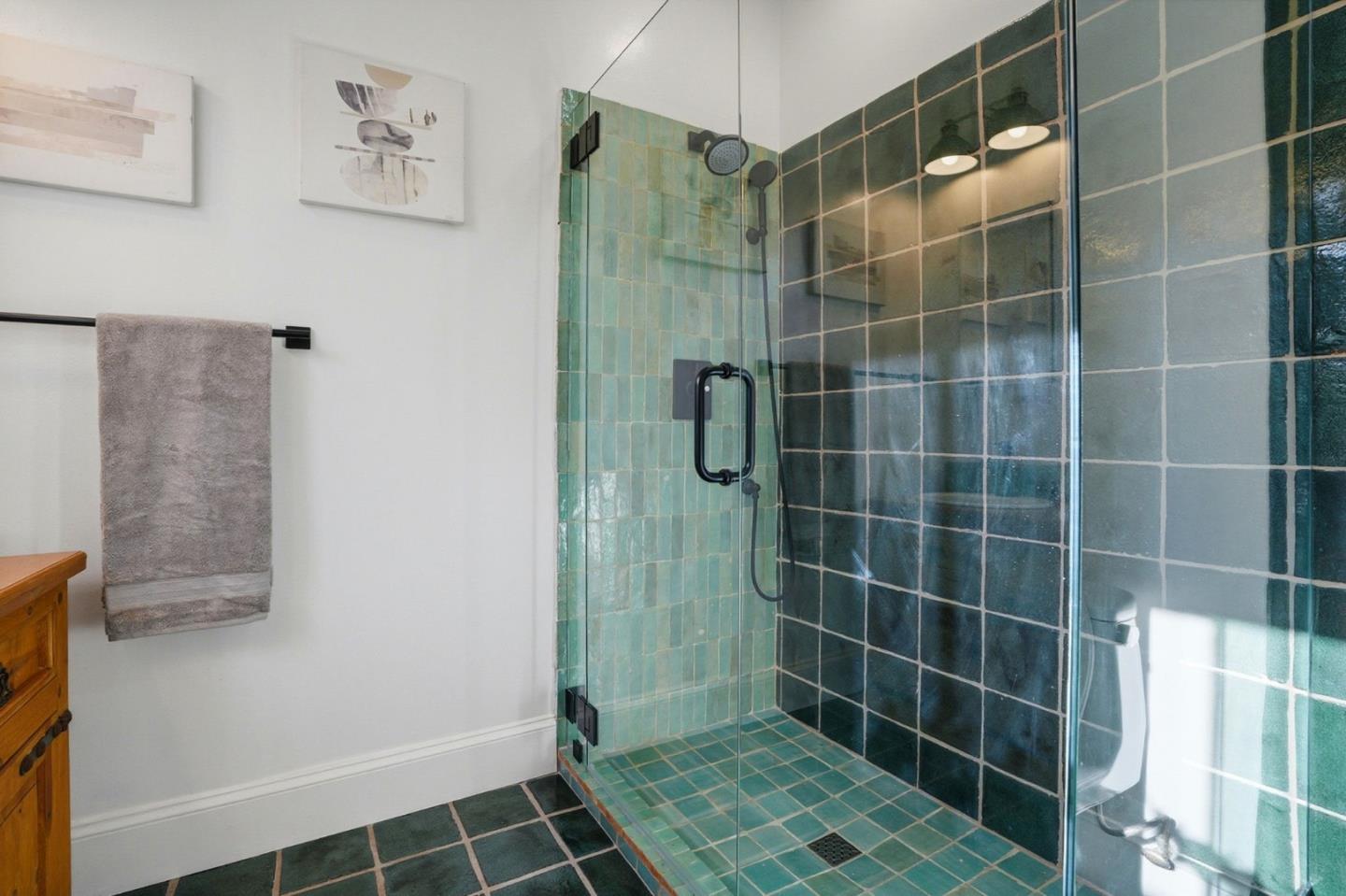 Detail Gallery Image 16 of 37 For 748 Laurel Ave, Burlingame,  CA 94010 - 3 Beds | 2 Baths