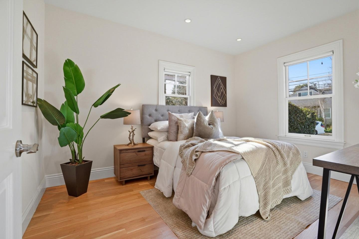 Detail Gallery Image 17 of 37 For 748 Laurel Ave, Burlingame,  CA 94010 - 3 Beds | 2 Baths