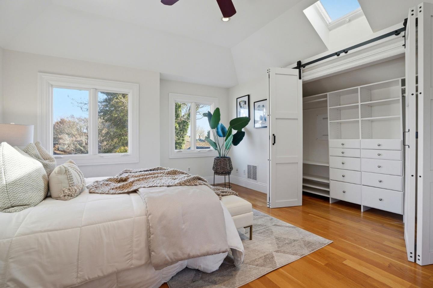 Detail Gallery Image 21 of 37 For 748 Laurel Ave, Burlingame,  CA 94010 - 3 Beds | 2 Baths