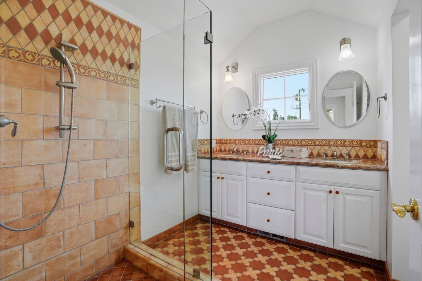 Detail Gallery Image 24 of 37 For 748 Laurel Ave, Burlingame,  CA 94010 - 3 Beds | 2 Baths