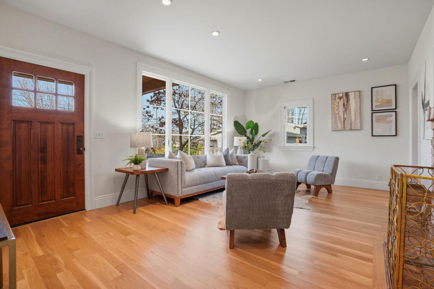 Detail Gallery Image 6 of 37 For 748 Laurel Ave, Burlingame,  CA 94010 - 3 Beds | 2 Baths