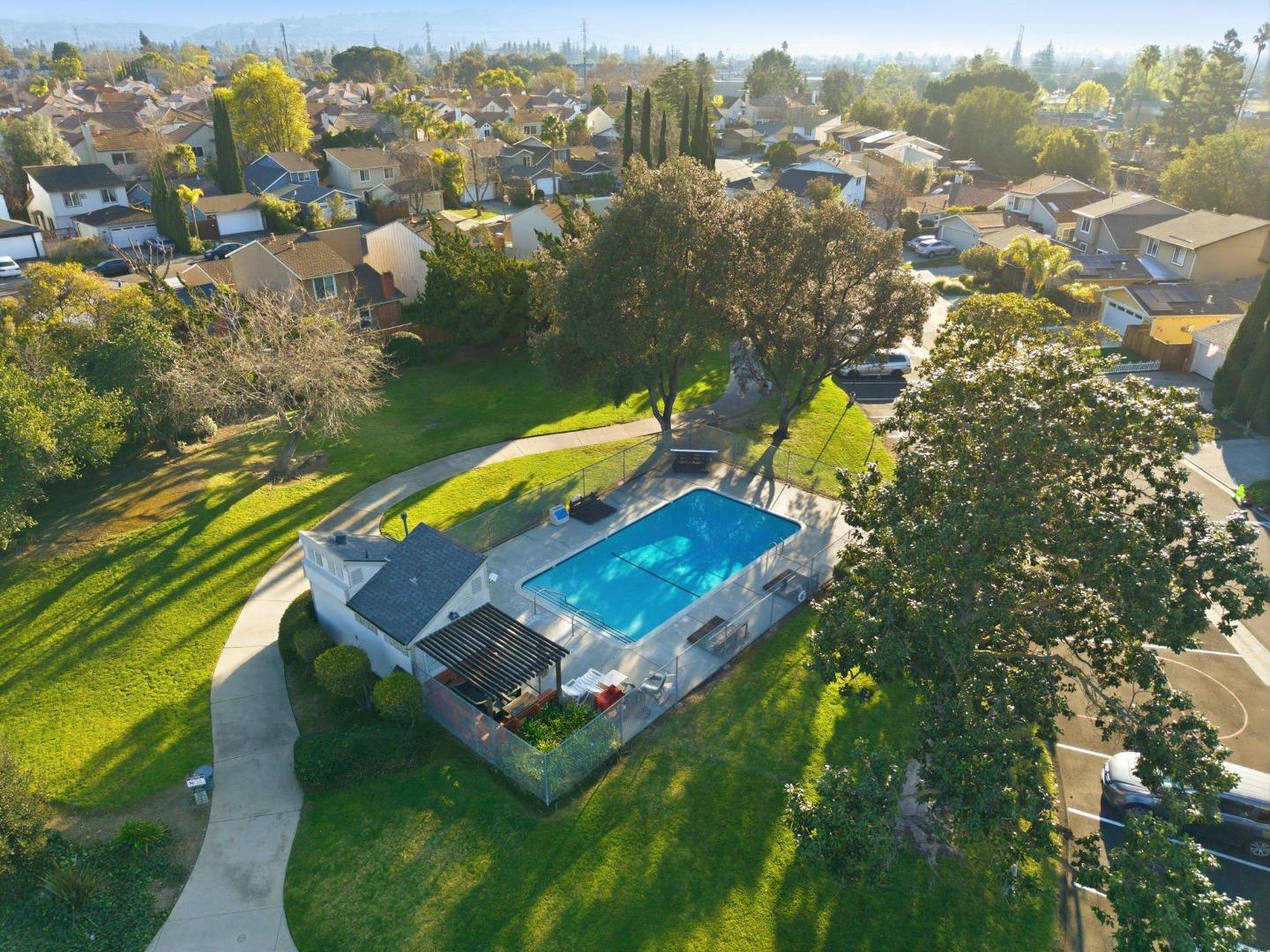 Detail Gallery Image 35 of 43 For 1660 Tawnygate Way, San Jose,  CA 95124 - 3 Beds | 2 Baths