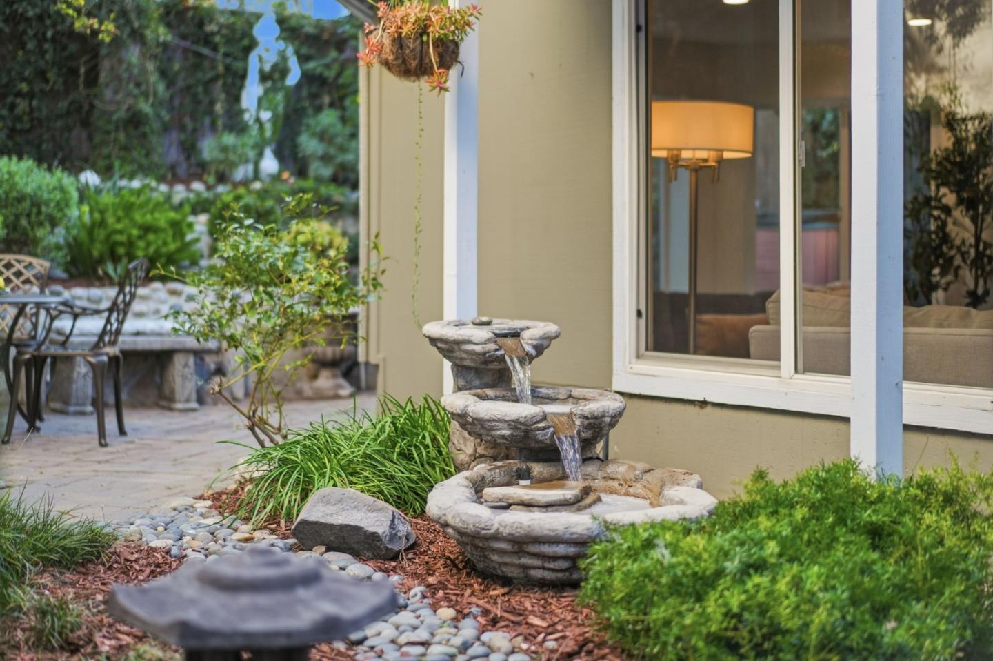 Detail Gallery Image 4 of 43 For 1660 Tawnygate Way, San Jose,  CA 95124 - 3 Beds | 2 Baths