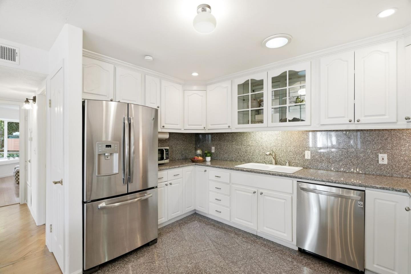 Detail Gallery Image 8 of 43 For 1660 Tawnygate Way, San Jose,  CA 95124 - 3 Beds | 2 Baths