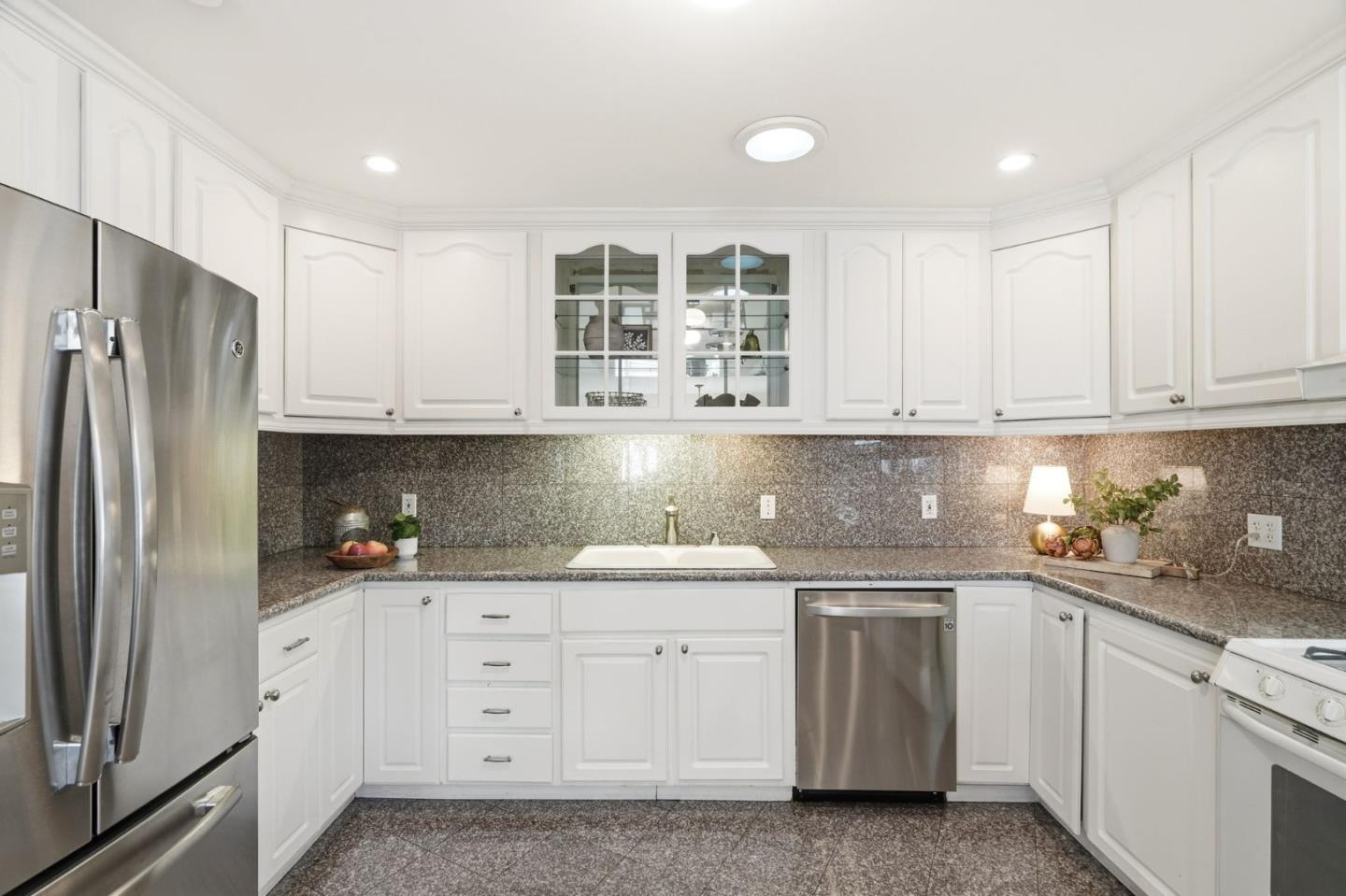 Detail Gallery Image 9 of 43 For 1660 Tawnygate Way, San Jose,  CA 95124 - 3 Beds | 2 Baths