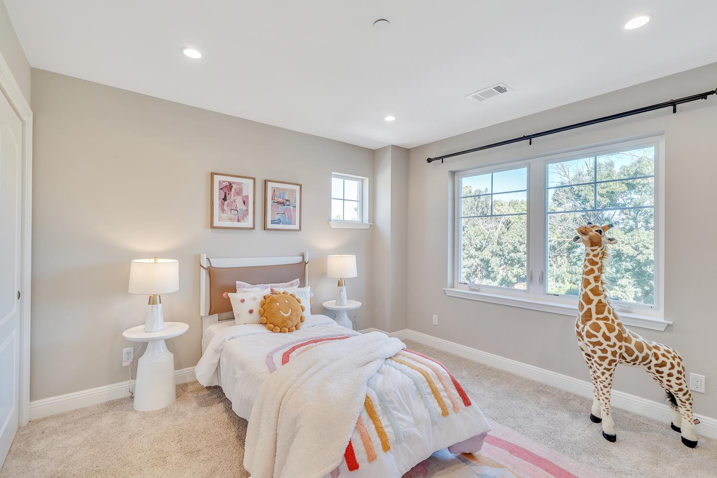 Detail Gallery Image 29 of 40 For 1337 Araujo, San Jose,  CA 95131 - 4 Beds | 4 Baths