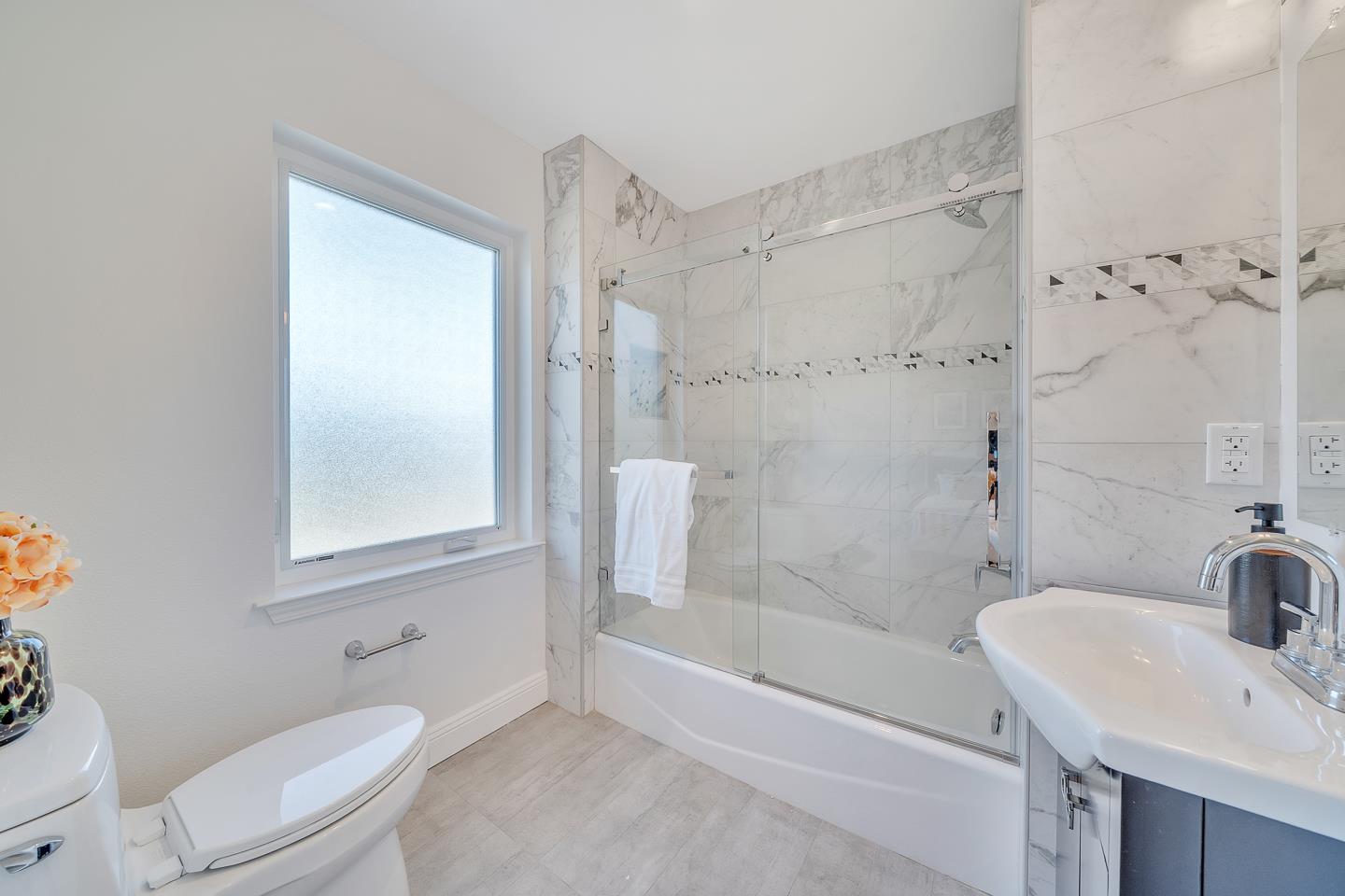 Detail Gallery Image 31 of 40 For 1337 Araujo, San Jose,  CA 95131 - 4 Beds | 4 Baths