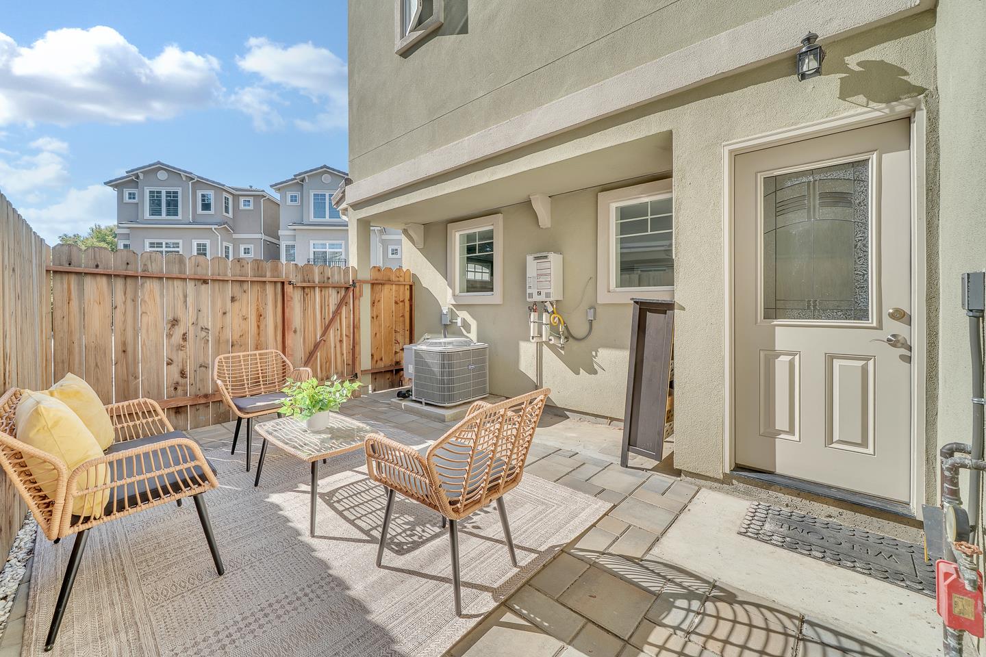 Detail Gallery Image 32 of 40 For 1337 Araujo, San Jose,  CA 95131 - 4 Beds | 4 Baths