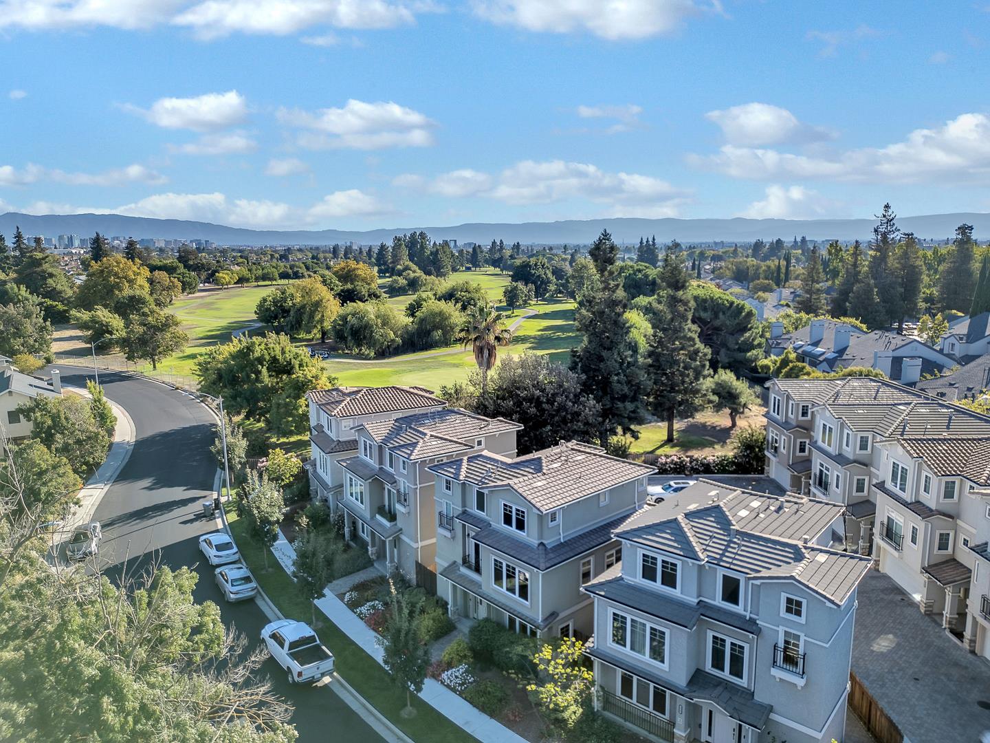 Detail Gallery Image 37 of 40 For 1337 Araujo, San Jose,  CA 95131 - 4 Beds | 4 Baths