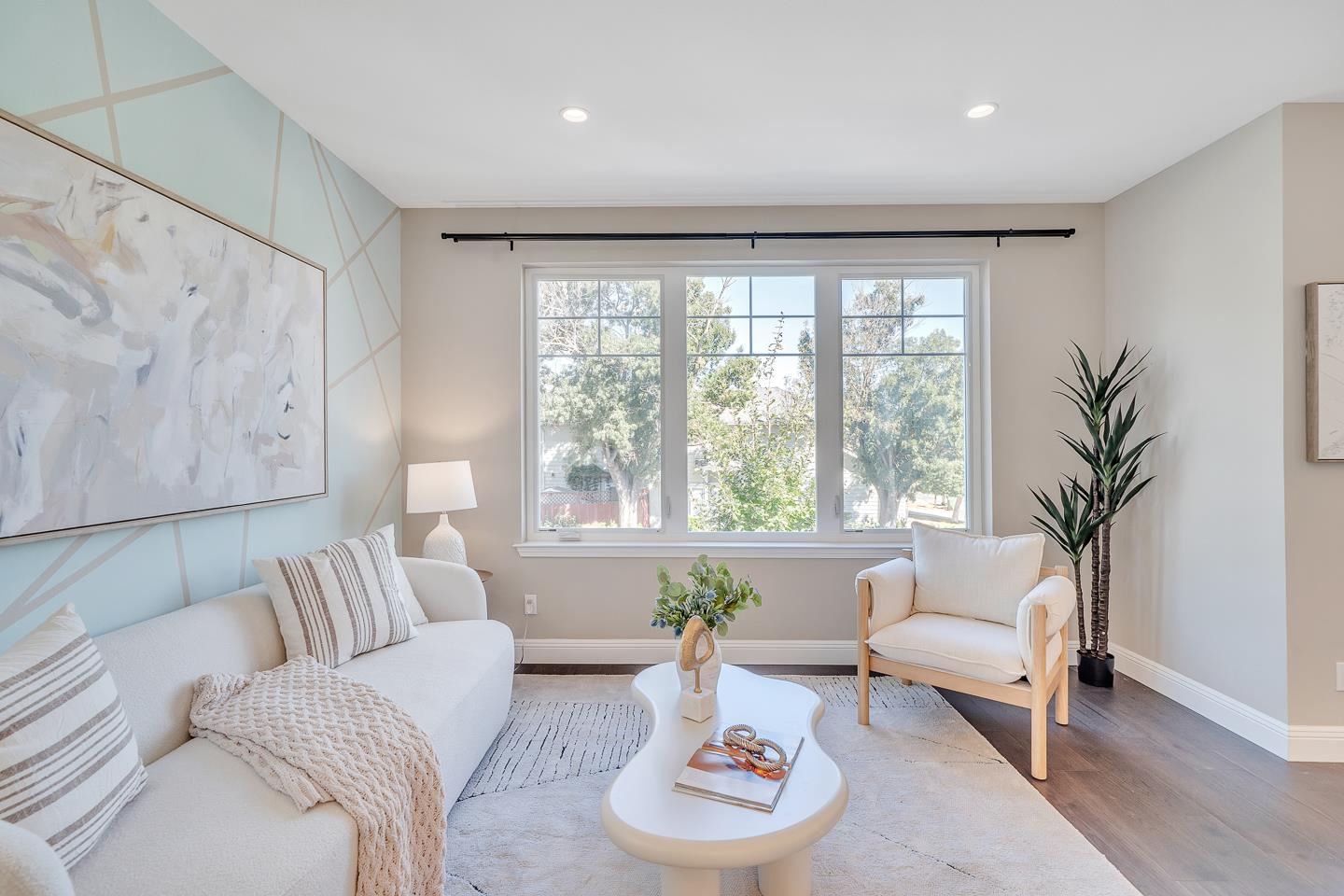 Detail Gallery Image 4 of 40 For 1337 Araujo, San Jose,  CA 95131 - 4 Beds | 4 Baths