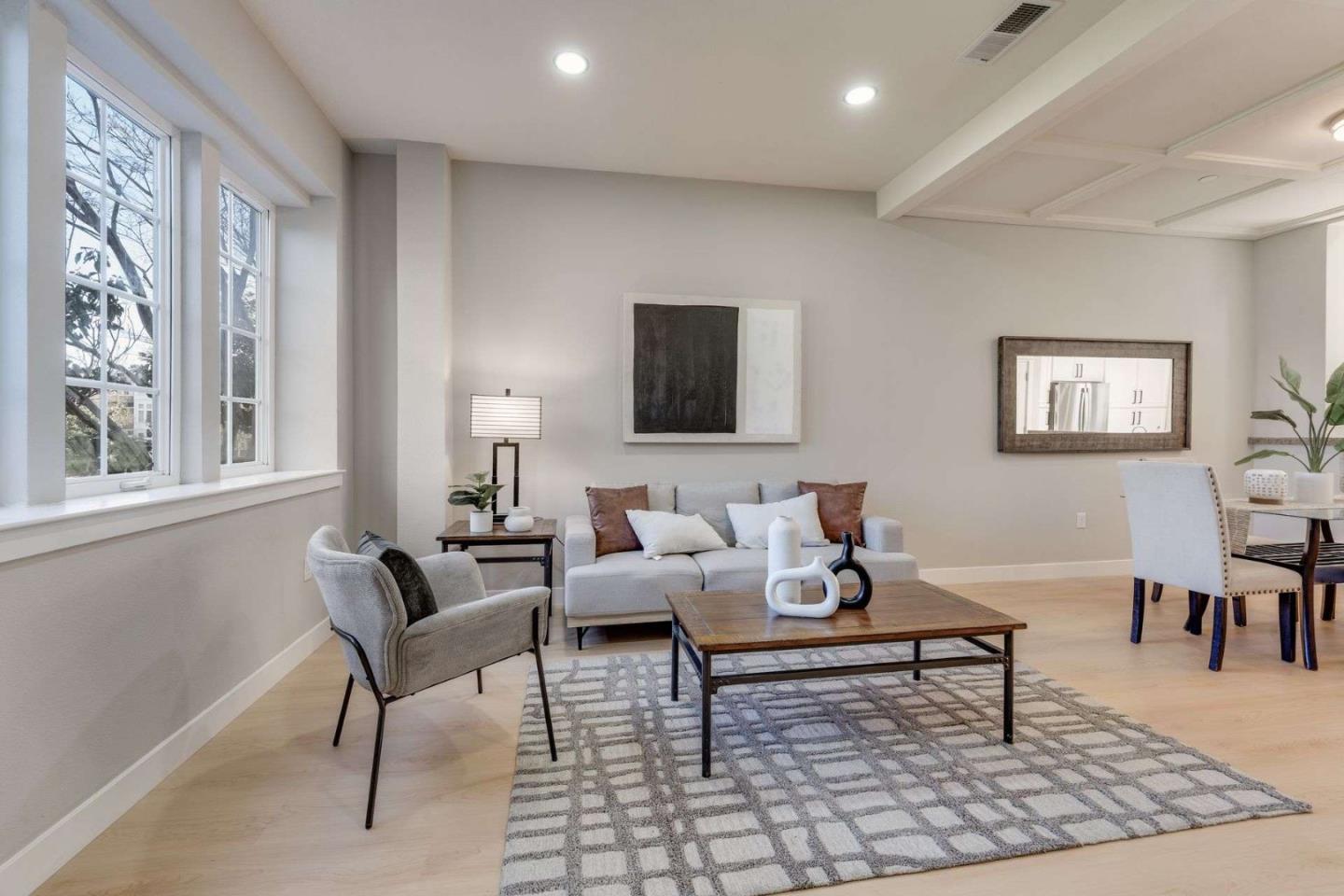 Detail Gallery Image 5 of 30 For 885 Frederick Cmn, San Jose,  CA 95126 - 4 Beds | 2/1 Baths