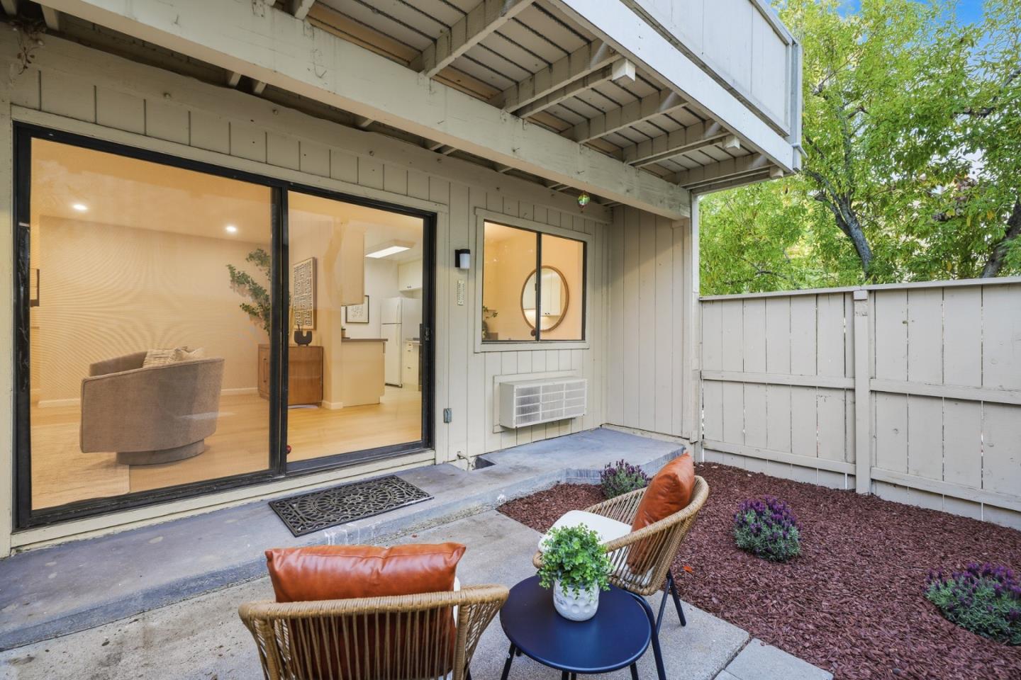 Detail Gallery Image 27 of 32 For 938 Kiely Blvd #J,  Santa Clara,  CA 95051 - 2 Beds | 1 Baths