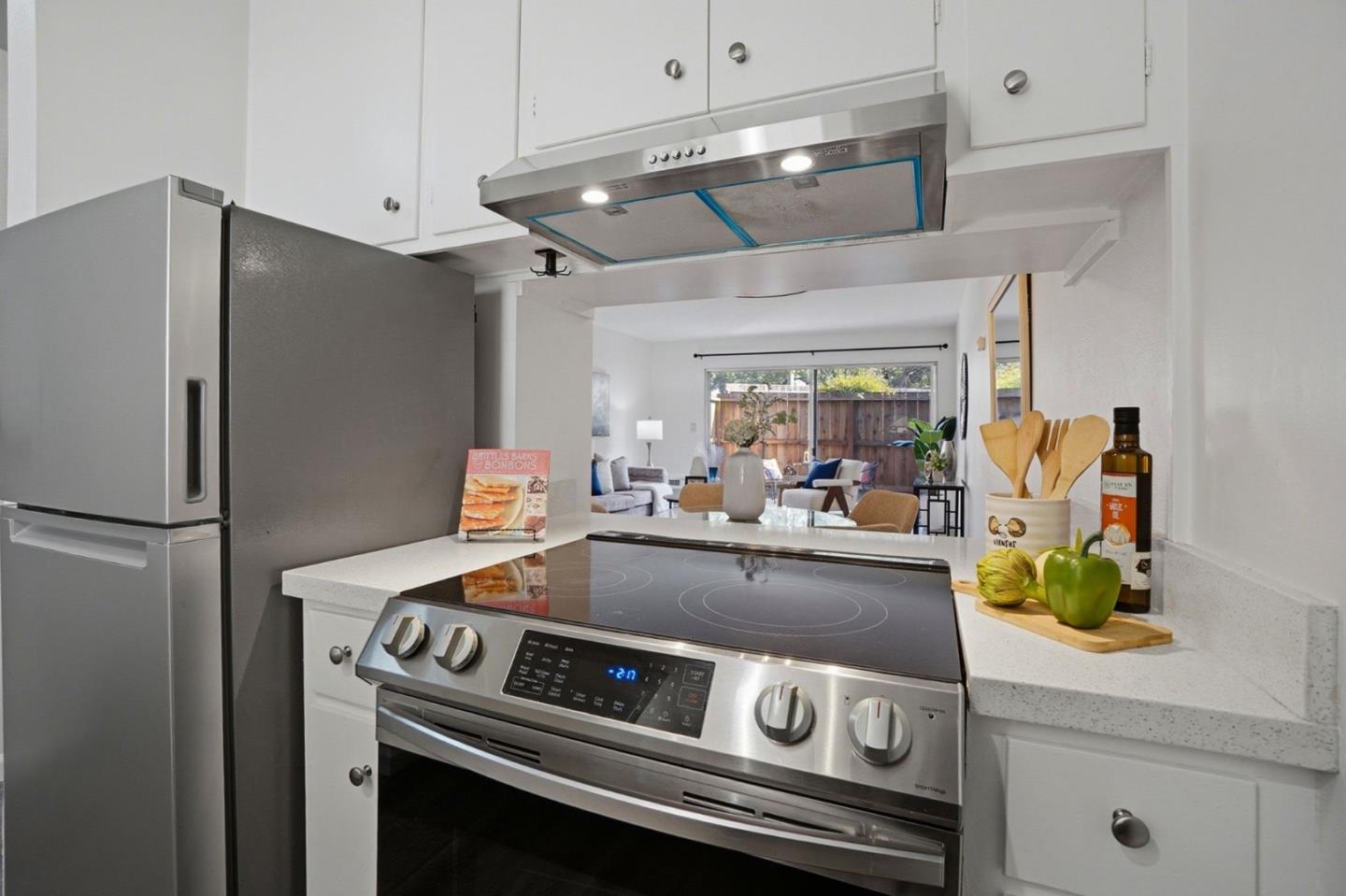 Detail Gallery Image 7 of 30 For 1411 Creekside Dr #2,  Walnut Creek,  CA 94596 - 2 Beds | 1 Baths