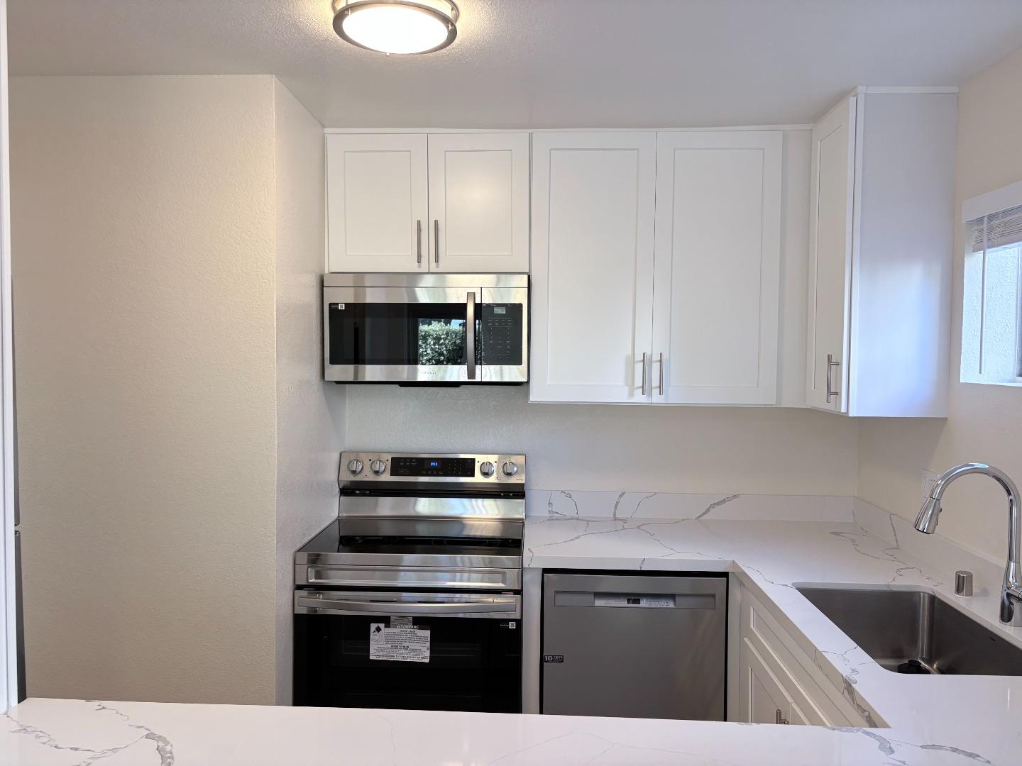 Detail Gallery Image 10 of 18 For 3550 Carter Dr #101,  South San Francisco,  CA 94080 - 2 Beds | 1/1 Baths