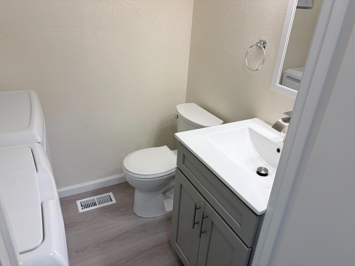 Detail Gallery Image 11 of 18 For 3550 Carter Dr #101,  South San Francisco,  CA 94080 - 2 Beds | 1/1 Baths