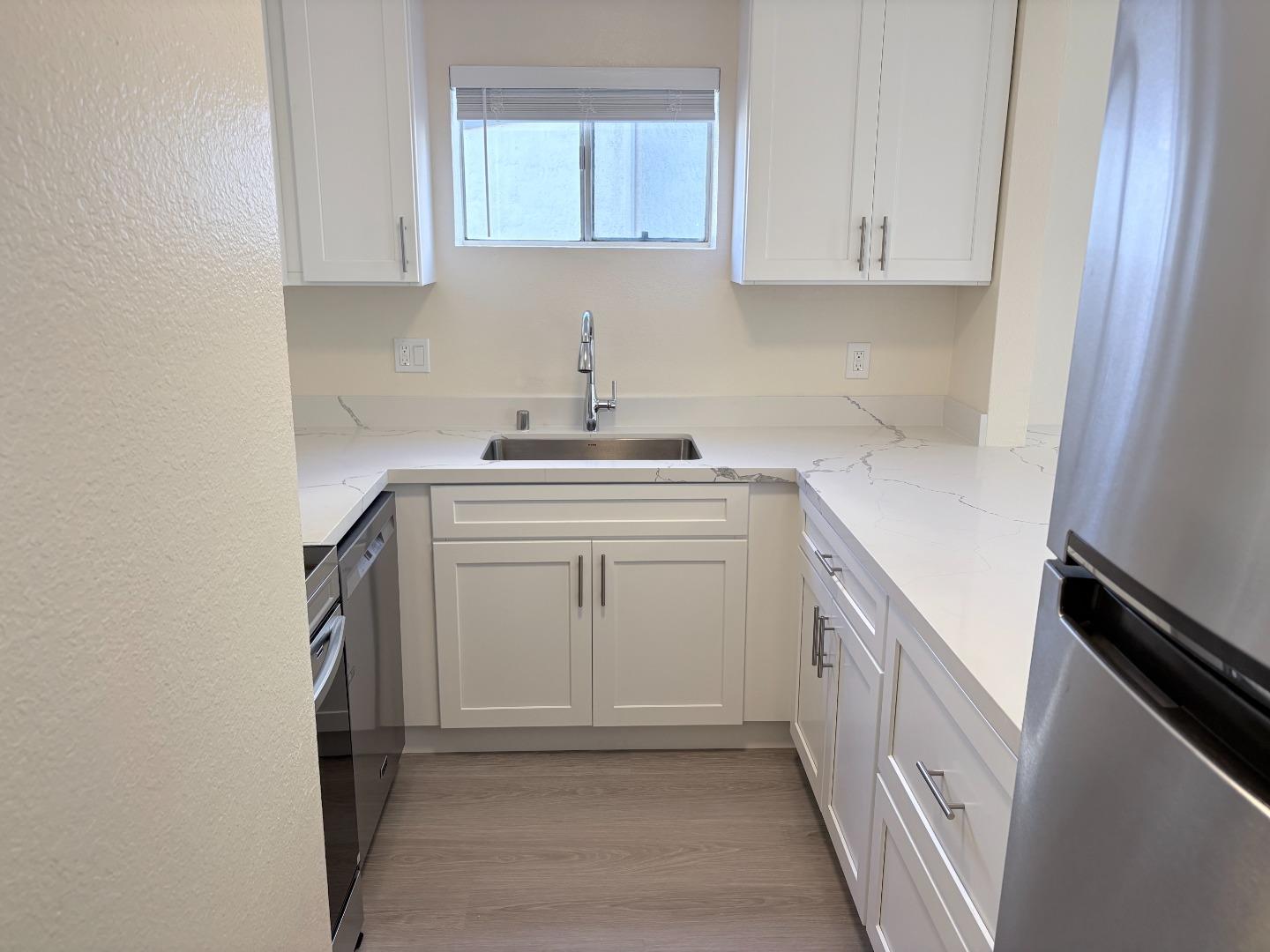 Detail Gallery Image 8 of 18 For 3550 Carter Dr #101,  South San Francisco,  CA 94080 - 2 Beds | 1/1 Baths