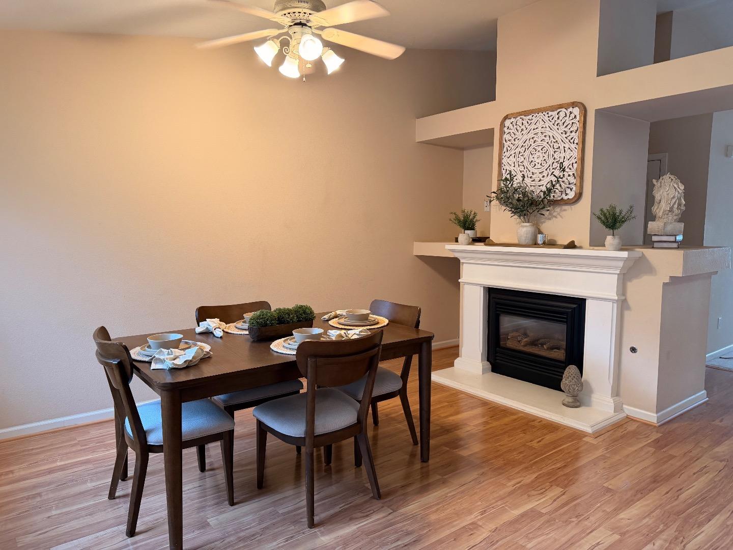 Detail Gallery Image 7 of 8 For 1541 Panorama Dr, Hollister,  CA 95023 - 3 Beds | 2 Baths