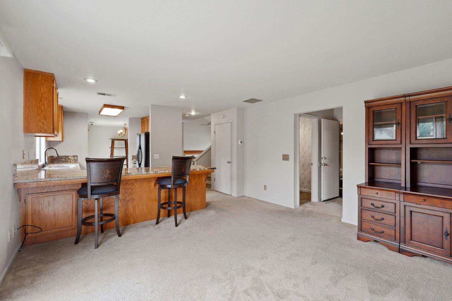 Detail Gallery Image 10 of 30 For 15150 Hollyhock Ct, Lathrop,  CA 95330 - 4 Beds | 2/1 Baths