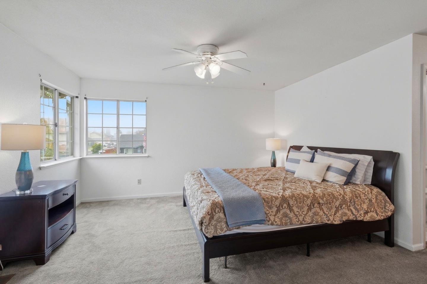 Detail Gallery Image 13 of 30 For 15150 Hollyhock Ct, Lathrop,  CA 95330 - 4 Beds | 2/1 Baths