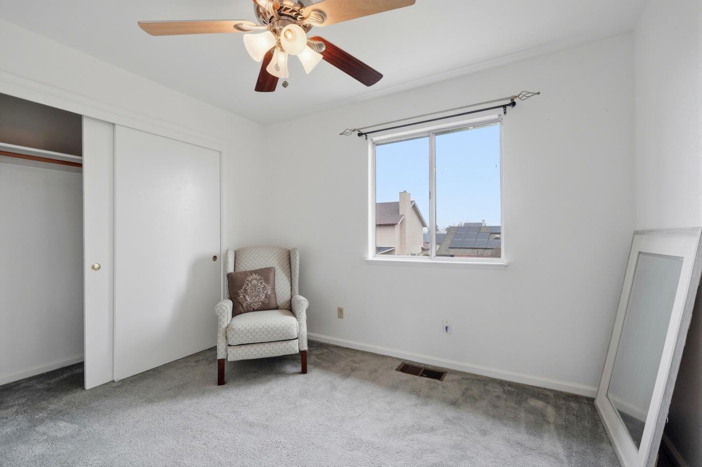 Detail Gallery Image 16 of 30 For 15150 Hollyhock Ct, Lathrop,  CA 95330 - 4 Beds | 2/1 Baths