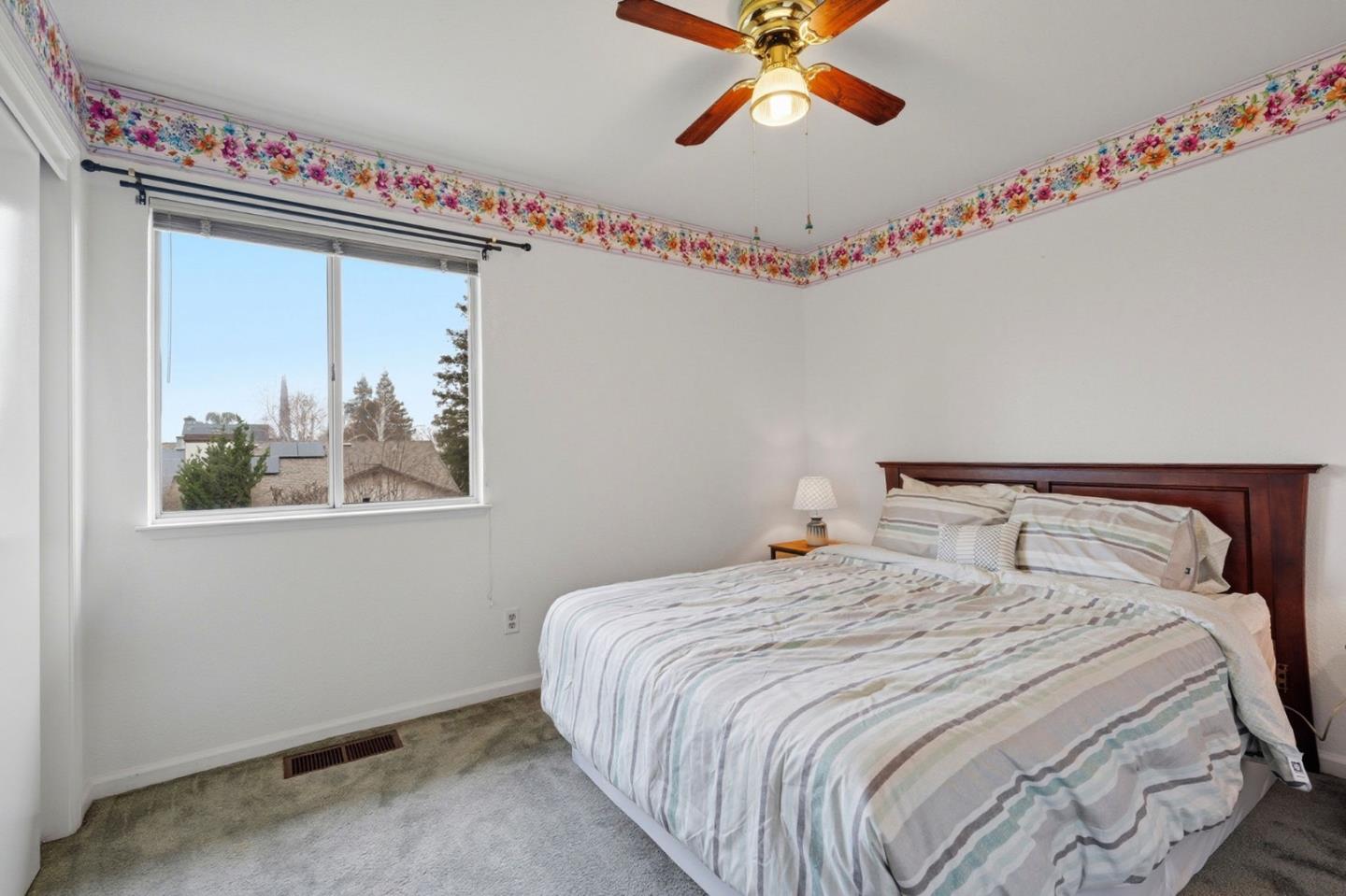 Detail Gallery Image 17 of 30 For 15150 Hollyhock Ct, Lathrop,  CA 95330 - 4 Beds | 2/1 Baths