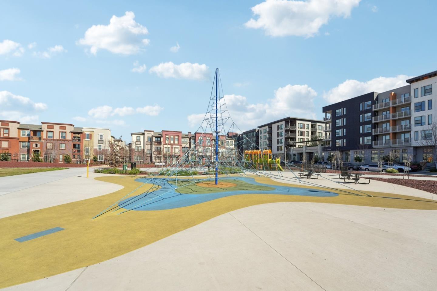 Detail Gallery Image 24 of 31 For 1015 Abruzzo Ln #1,  San Jose,  CA 95131 - 4 Beds | 3/1 Baths