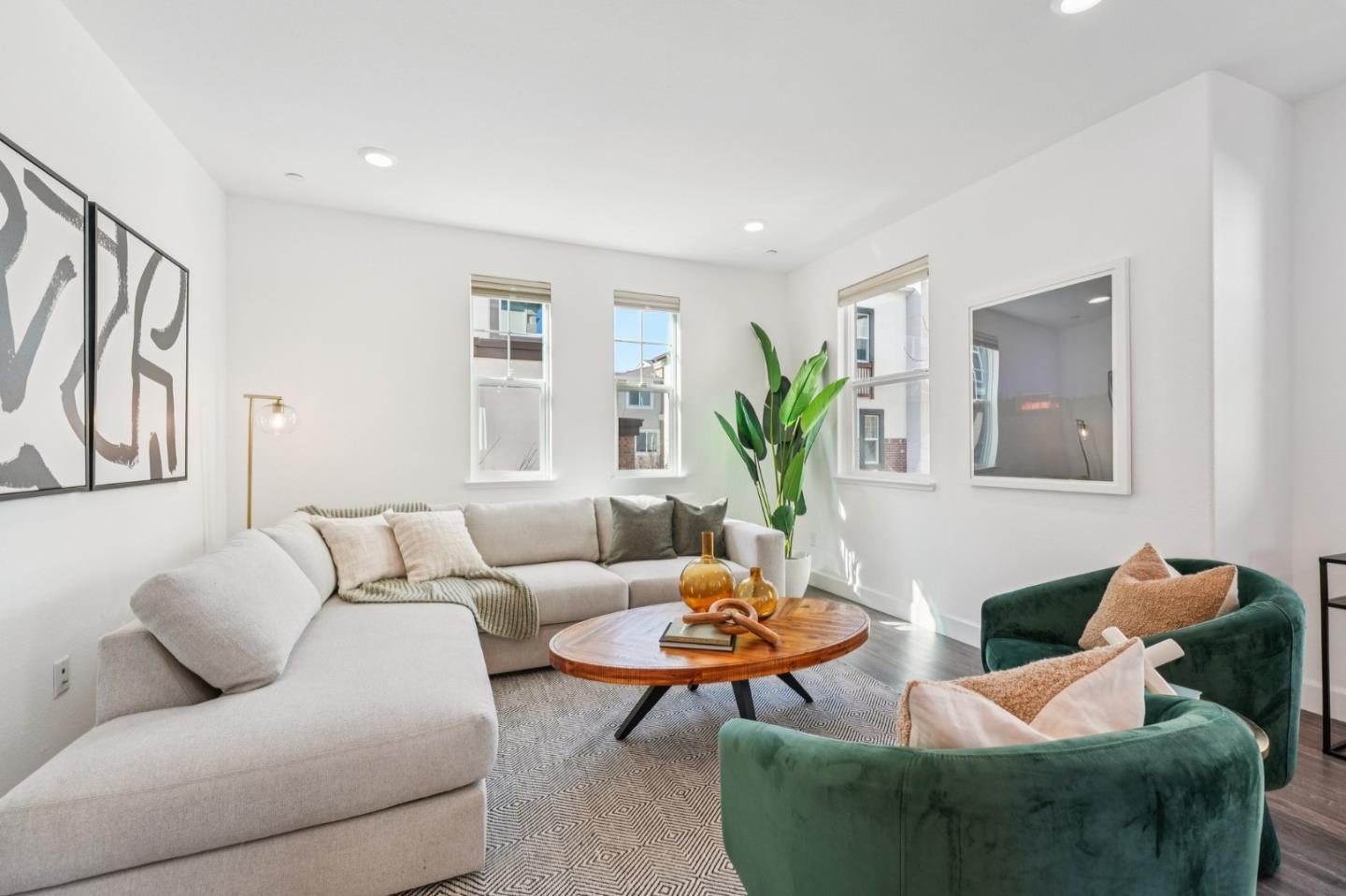 Detail Gallery Image 4 of 31 For 1015 Abruzzo Ln #1,  San Jose,  CA 95131 - 4 Beds | 3/1 Baths