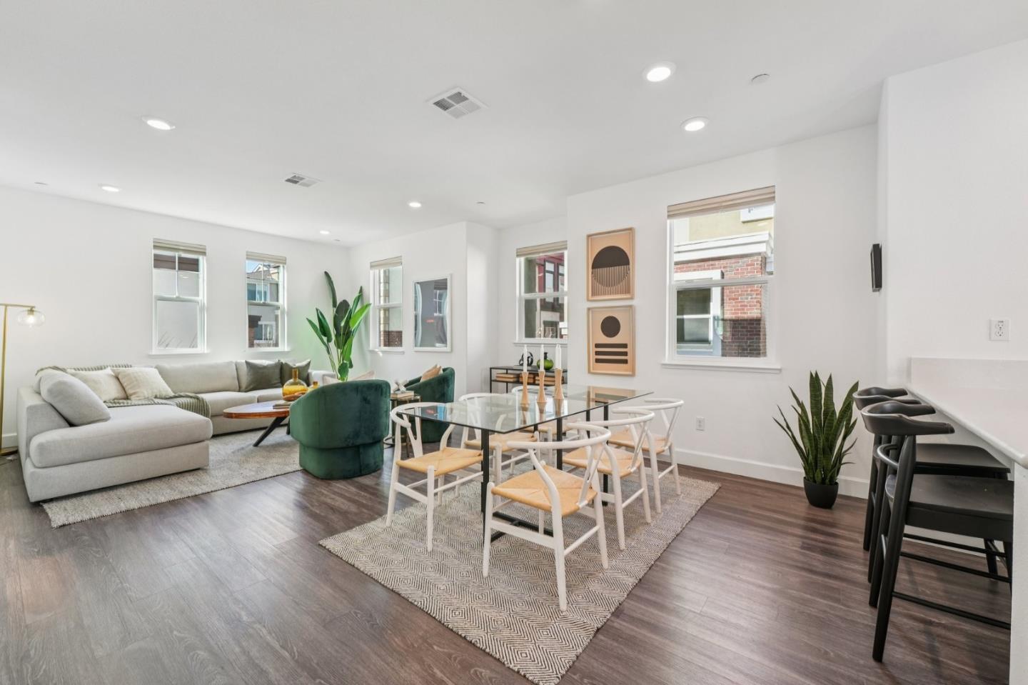 Detail Gallery Image 6 of 31 For 1015 Abruzzo Ln #1,  San Jose,  CA 95131 - 4 Beds | 3/1 Baths