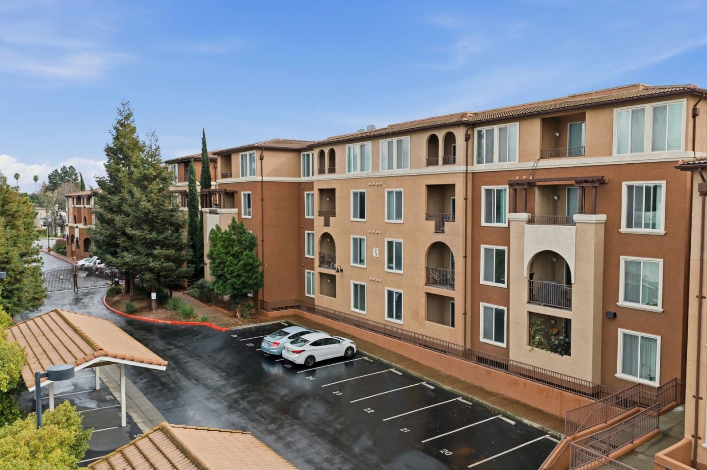 Detail Gallery Image 4 of 34 For 801 S Winchester Blvd #5101,  San Jose,  CA 95128 - 1 Beds | 1 Baths