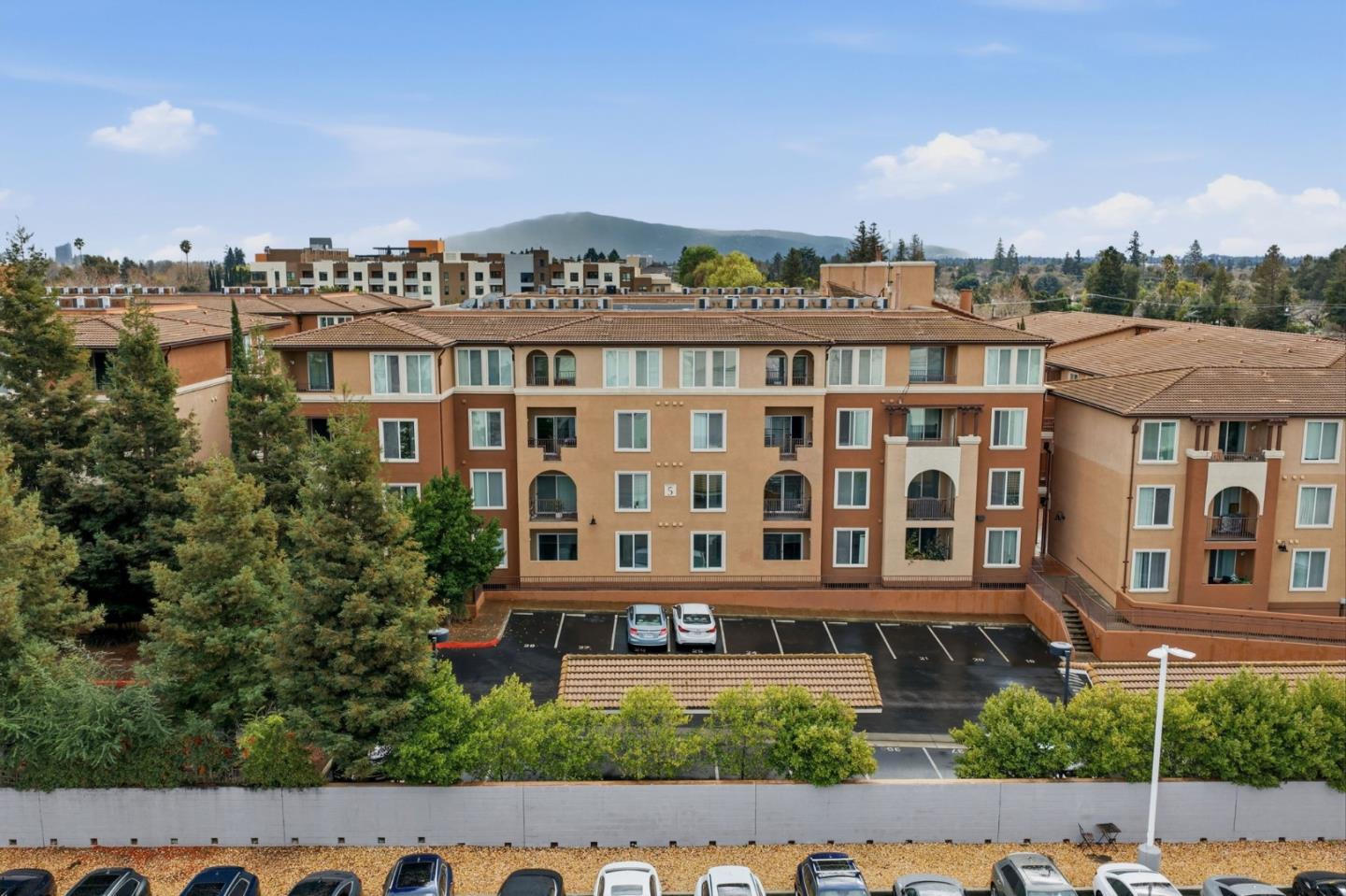 Detail Gallery Image 5 of 34 For 801 S Winchester Blvd #5101,  San Jose,  CA 95128 - 1 Beds | 1 Baths