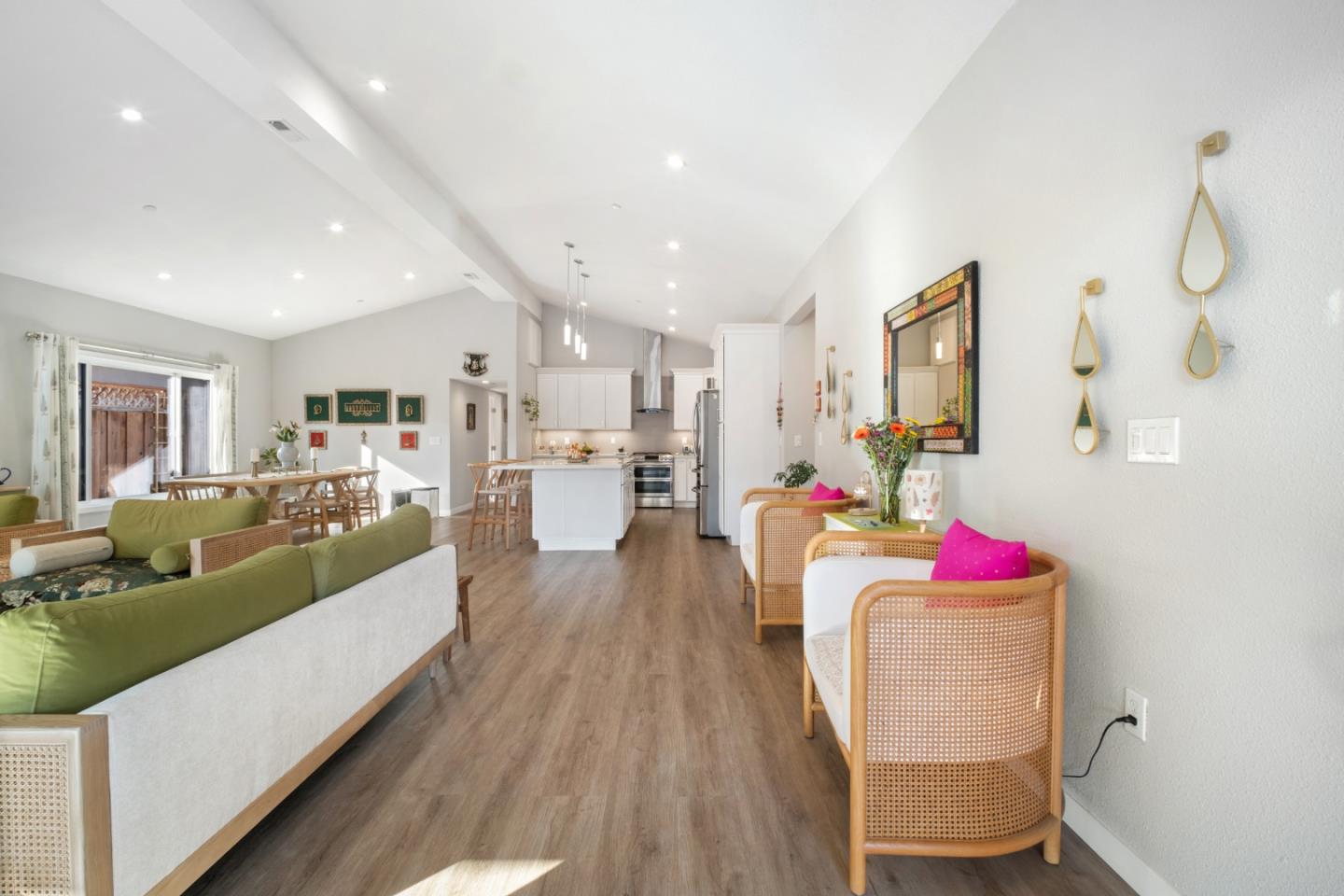 Detail Gallery Image 15 of 74 For 1262 Manzano Way, Sunnyvale,  CA 94089 - 5 Beds | 4 Baths