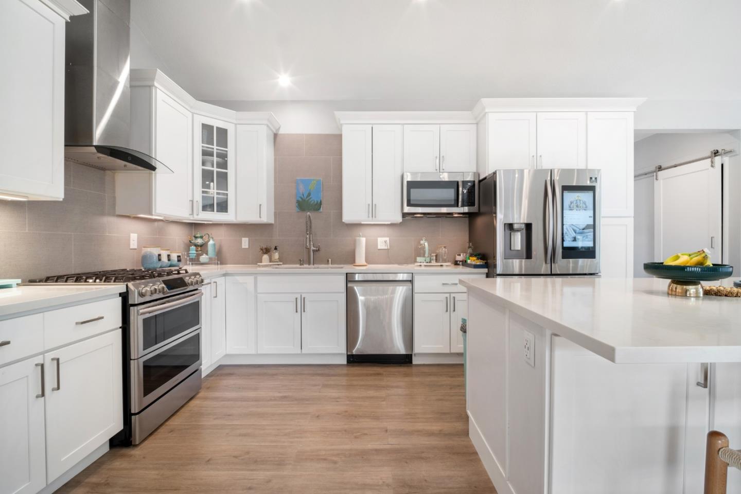 Detail Gallery Image 20 of 74 For 1262 Manzano Way, Sunnyvale,  CA 94089 - 5 Beds | 4 Baths