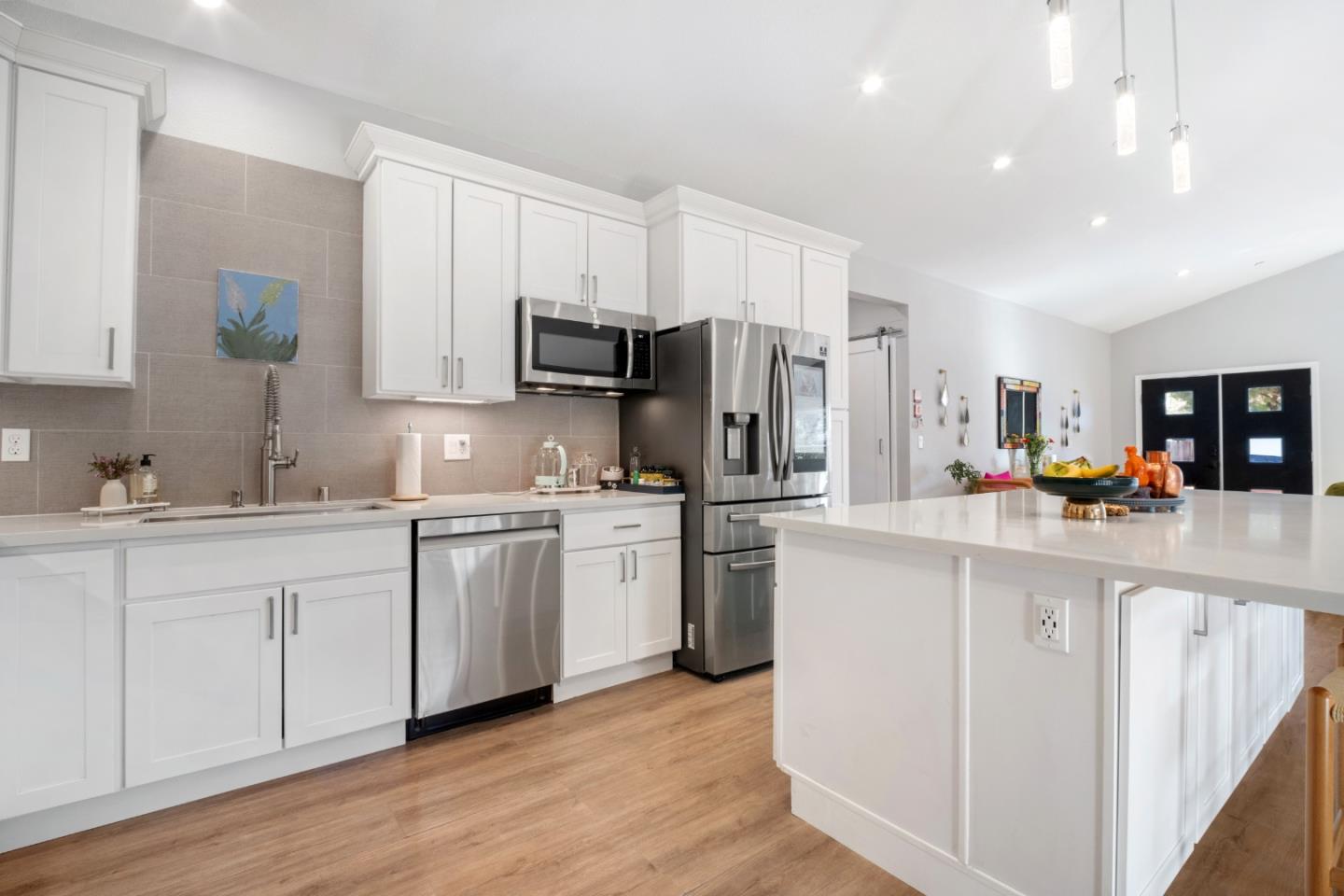 Detail Gallery Image 22 of 74 For 1262 Manzano Way, Sunnyvale,  CA 94089 - 5 Beds | 4 Baths