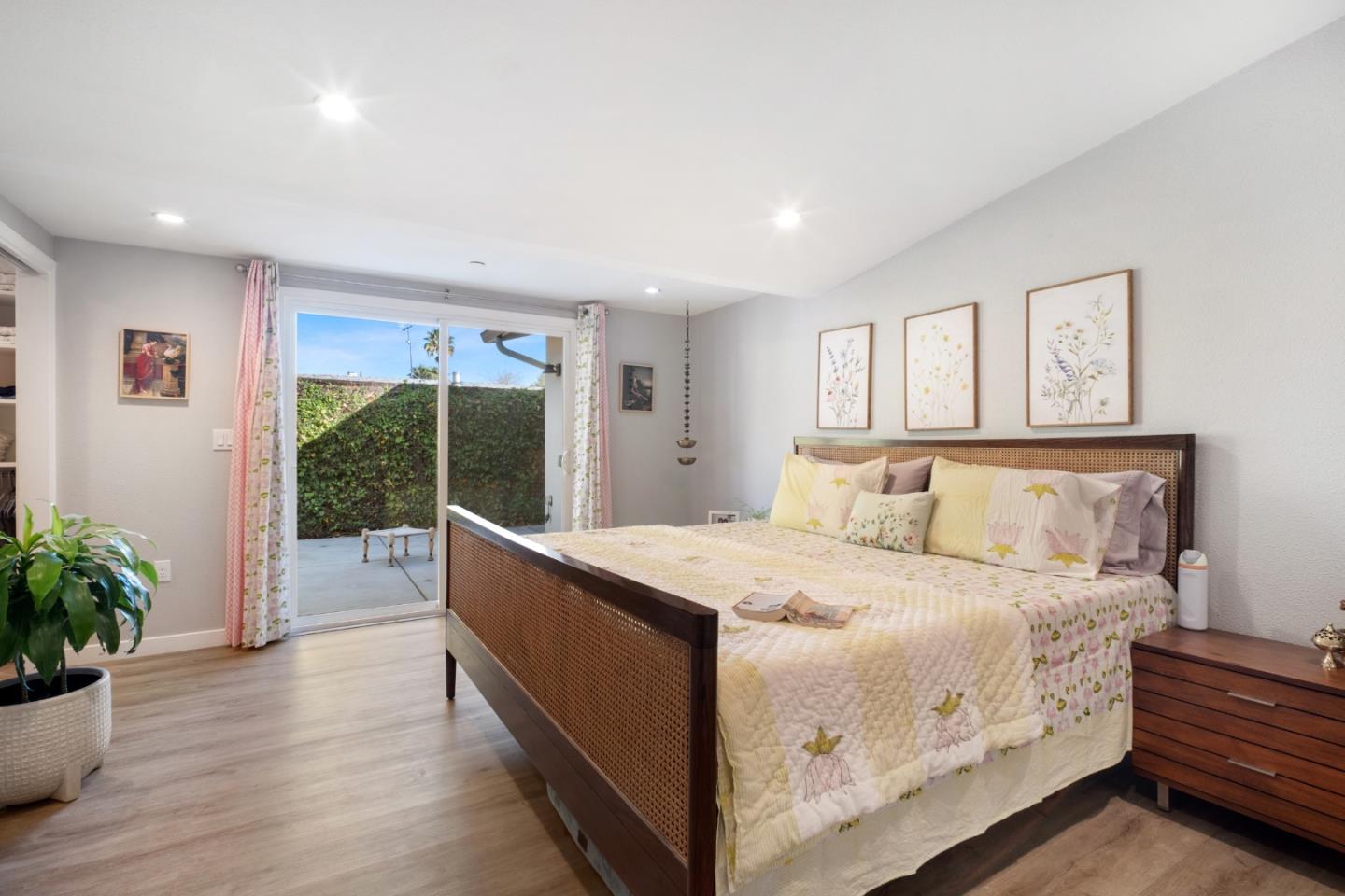 Detail Gallery Image 43 of 74 For 1262 Manzano Way, Sunnyvale,  CA 94089 - 5 Beds | 4 Baths