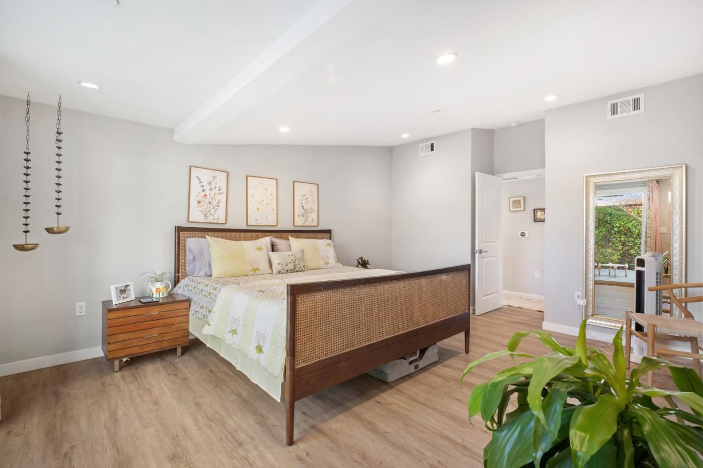 Detail Gallery Image 44 of 74 For 1262 Manzano Way, Sunnyvale,  CA 94089 - 5 Beds | 4 Baths