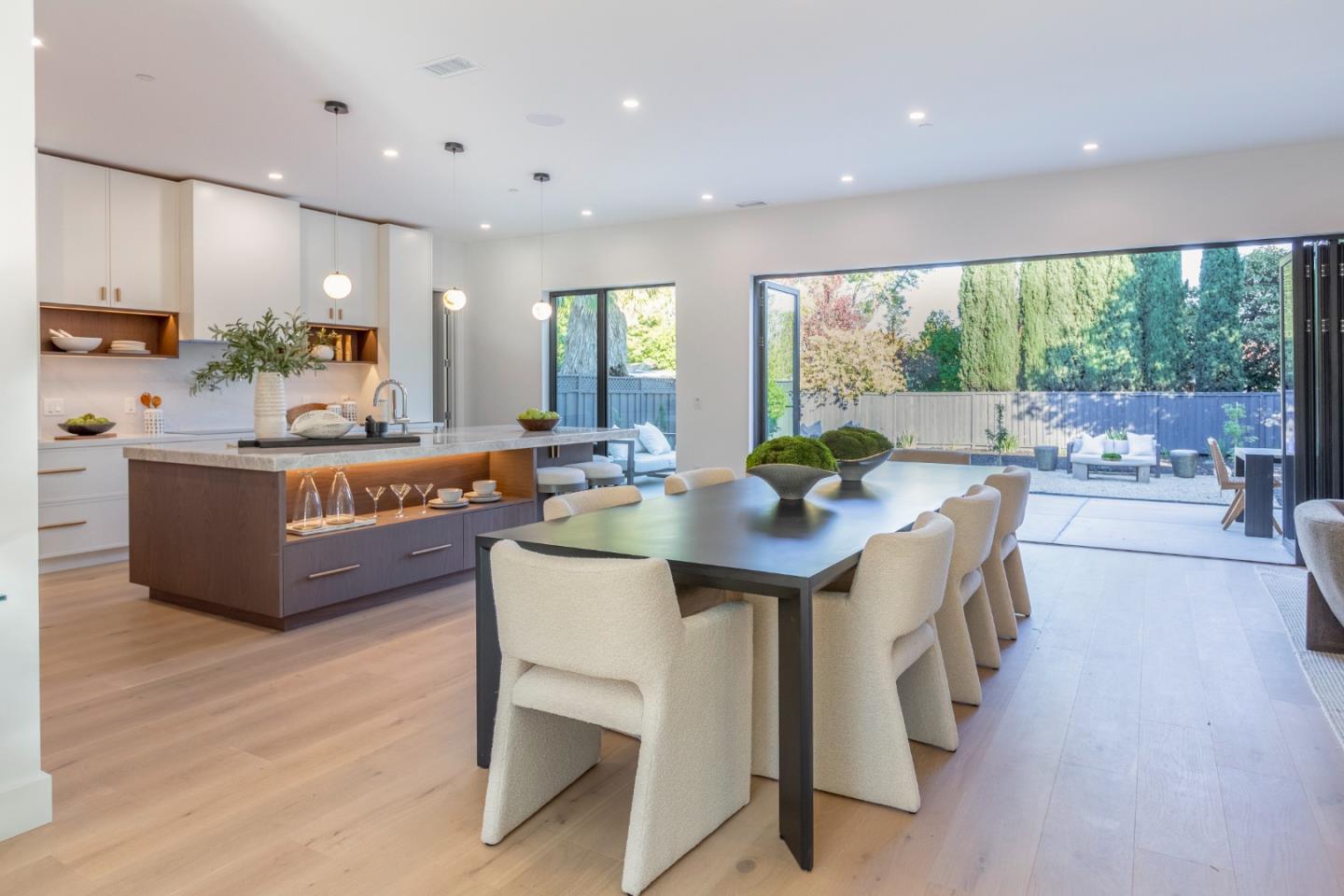 Detail Gallery Image 11 of 49 For 416 Ardis Ave, San Jose,  CA 95117 - 6 Beds | 5/1 Baths