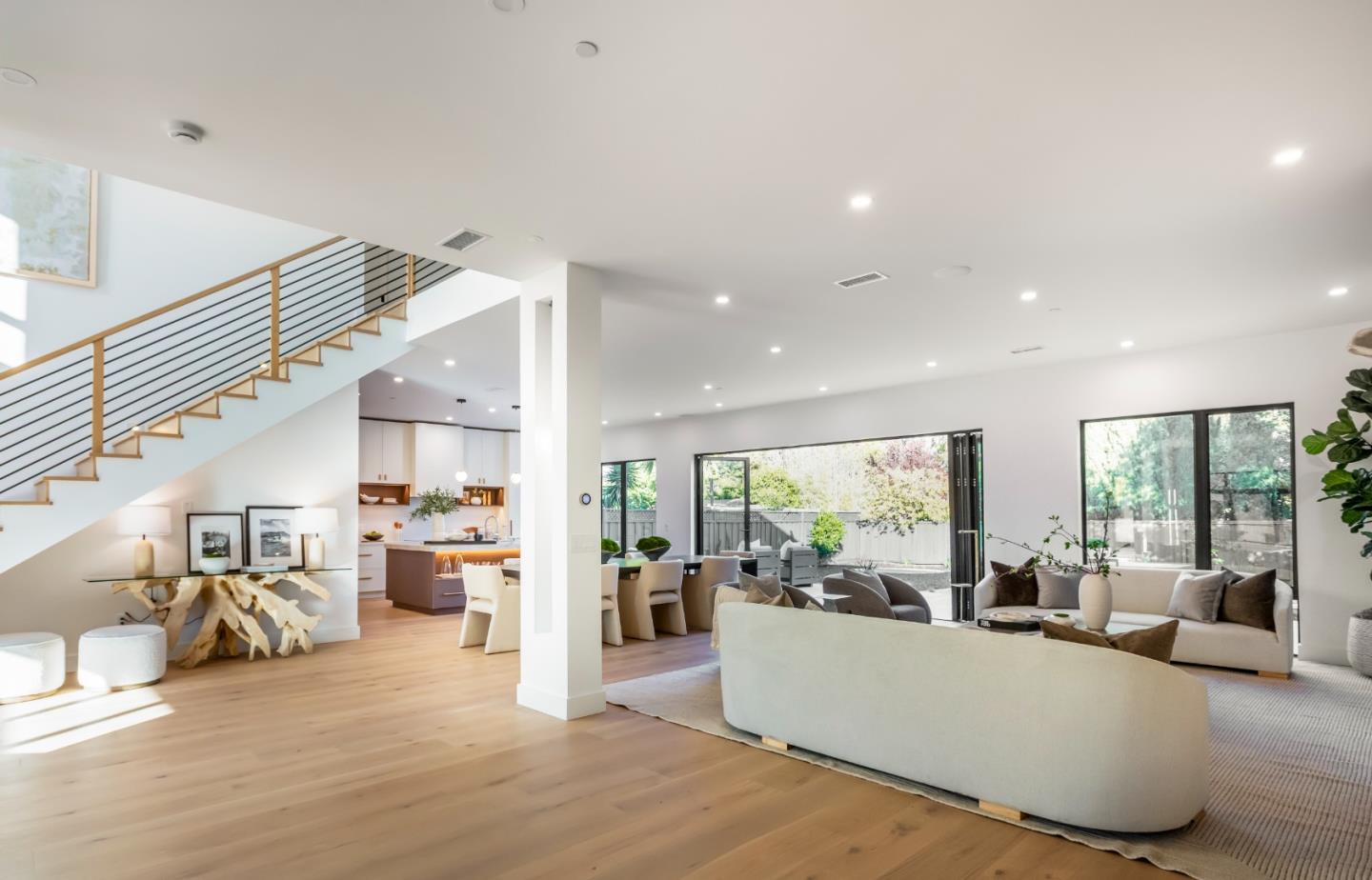 Detail Gallery Image 8 of 49 For 416 Ardis Ave, San Jose,  CA 95117 - 6 Beds | 5/1 Baths