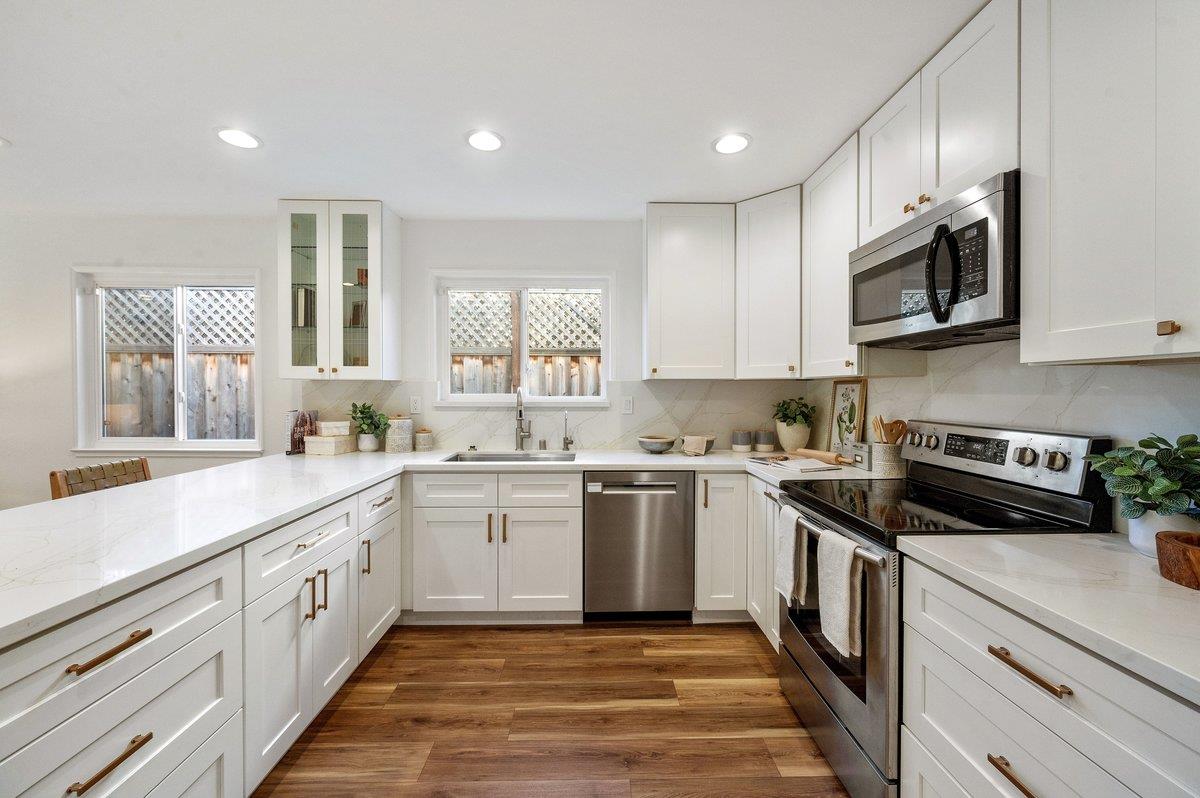 Detail Gallery Image 11 of 49 For 327 Rosilie St, San Mateo,  CA 94403 - 3 Beds | 2 Baths