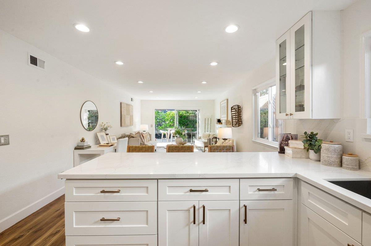 Detail Gallery Image 15 of 49 For 327 Rosilie St, San Mateo,  CA 94403 - 3 Beds | 2 Baths