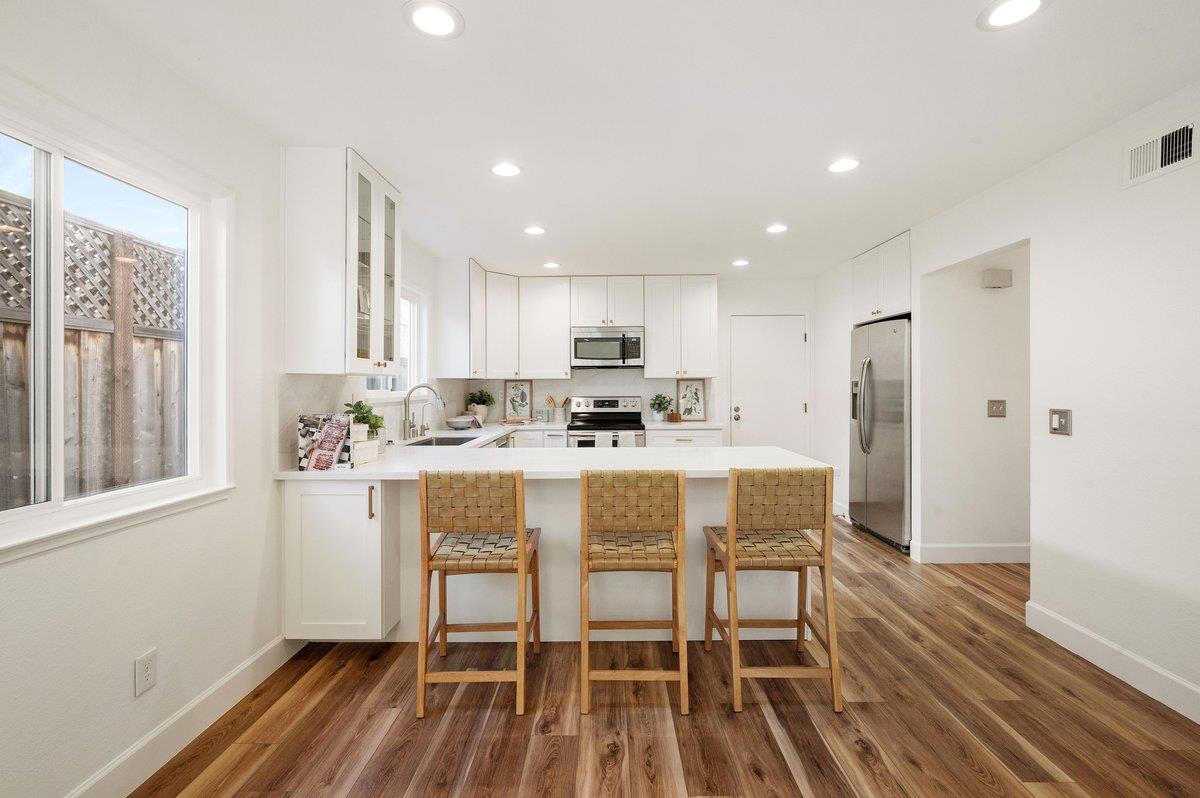 Detail Gallery Image 16 of 49 For 327 Rosilie St, San Mateo,  CA 94403 - 3 Beds | 2 Baths