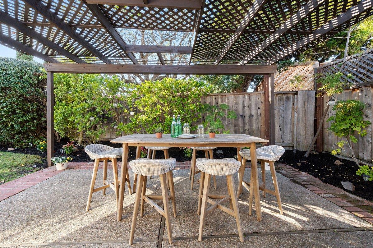 Detail Gallery Image 22 of 49 For 327 Rosilie St, San Mateo,  CA 94403 - 3 Beds | 2 Baths