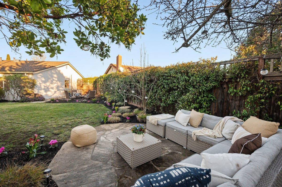 Detail Gallery Image 25 of 49 For 327 Rosilie St, San Mateo,  CA 94403 - 3 Beds | 2 Baths