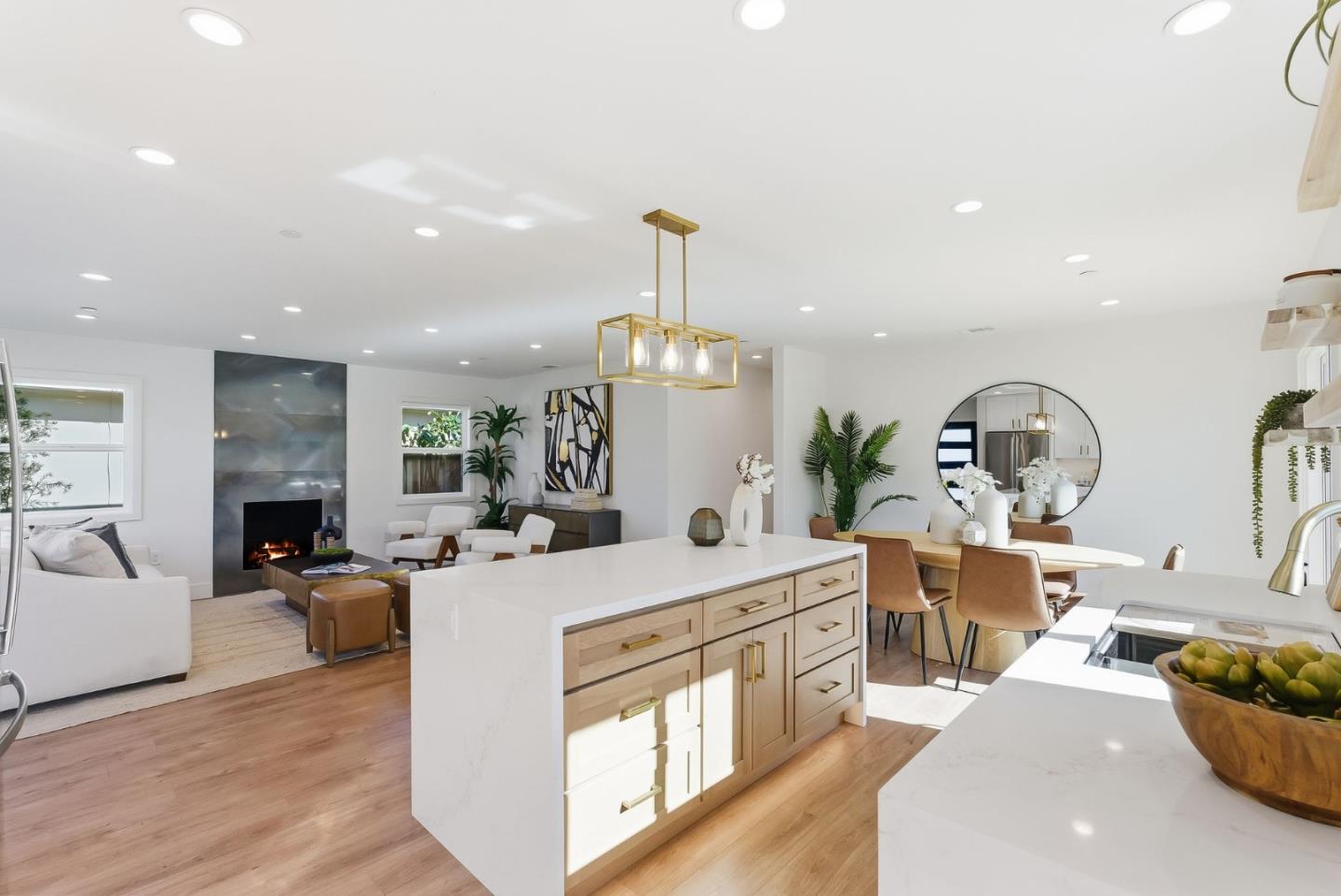 Detail Gallery Image 15 of 37 For 2512 Farrington Way, East Palo Alto,  CA 94303 - 3 Beds | 2 Baths