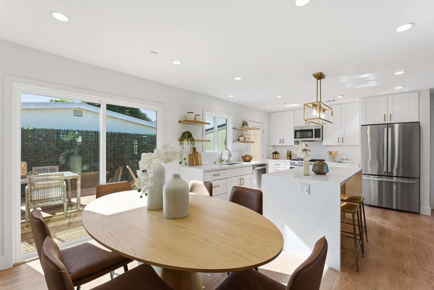 Detail Gallery Image 18 of 37 For 2512 Farrington Way, East Palo Alto,  CA 94303 - 3 Beds | 2 Baths