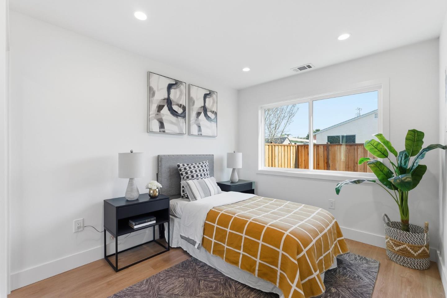 Detail Gallery Image 29 of 37 For 2512 Farrington Way, East Palo Alto,  CA 94303 - 3 Beds | 2 Baths