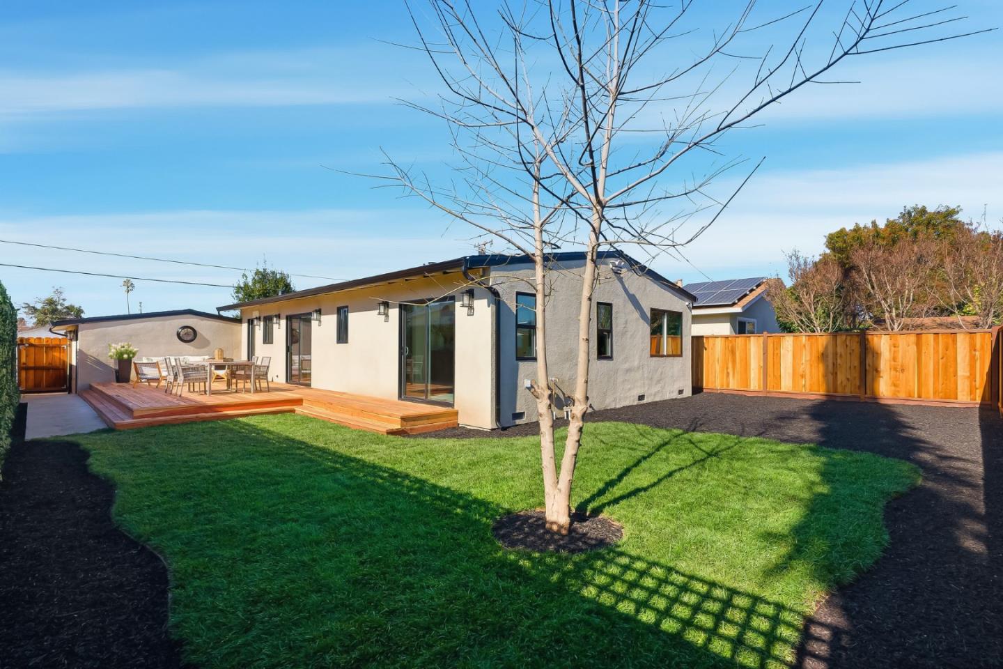 Detail Gallery Image 31 of 37 For 2512 Farrington Way, East Palo Alto,  CA 94303 - 3 Beds | 2 Baths