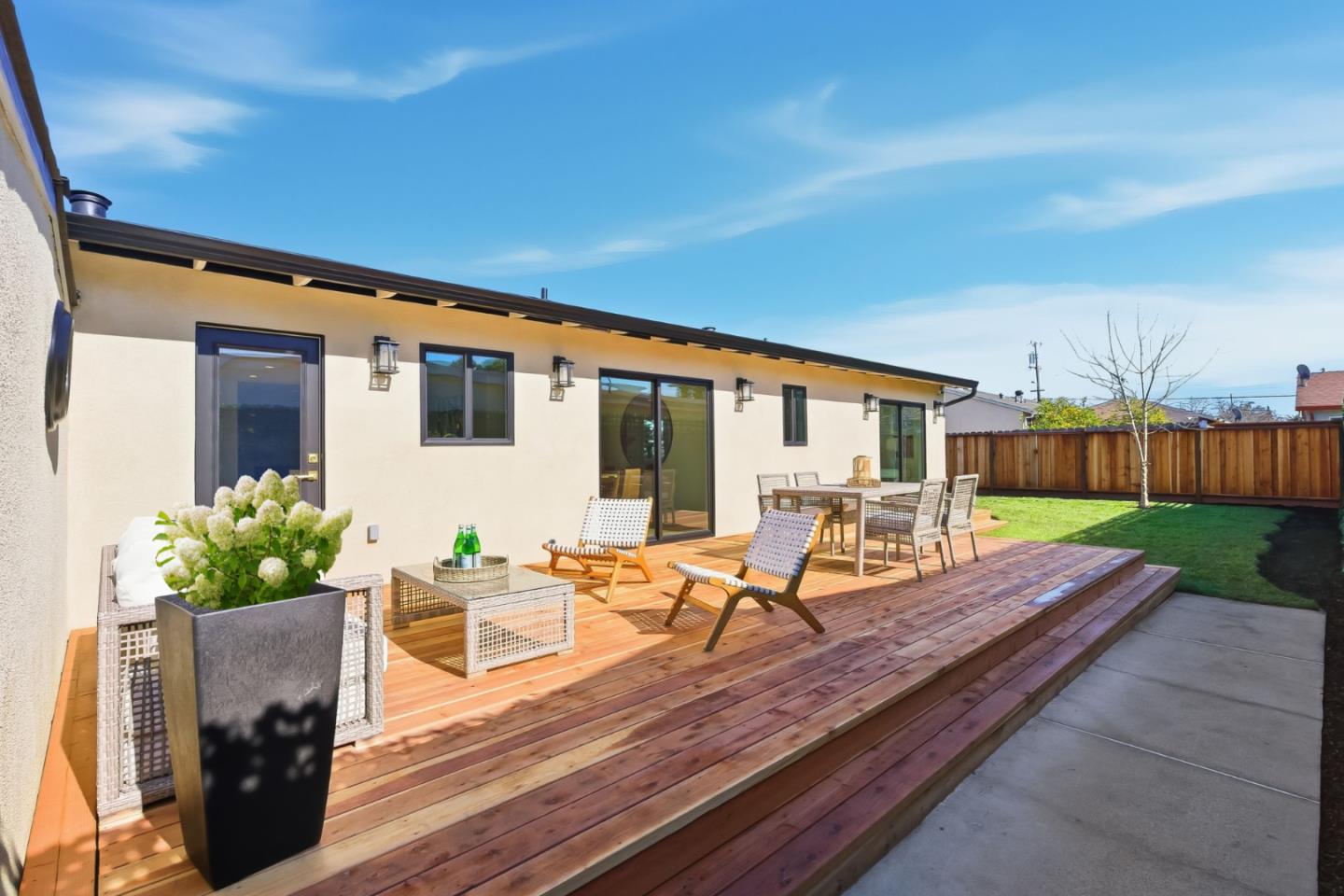 Detail Gallery Image 32 of 37 For 2512 Farrington Way, East Palo Alto,  CA 94303 - 3 Beds | 2 Baths