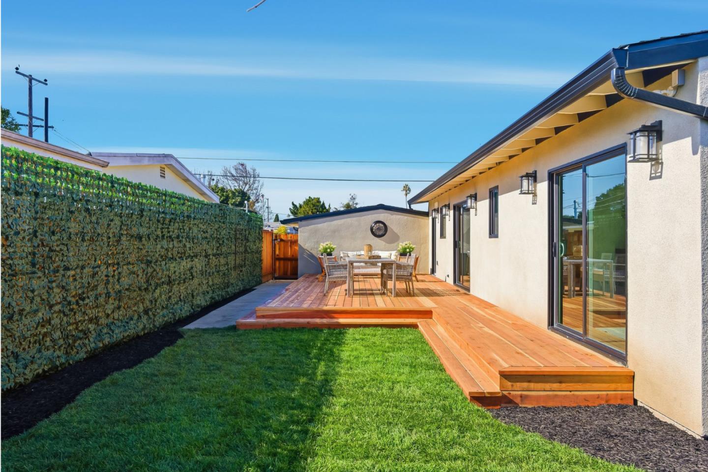 Detail Gallery Image 34 of 37 For 2512 Farrington Way, East Palo Alto,  CA 94303 - 3 Beds | 2 Baths