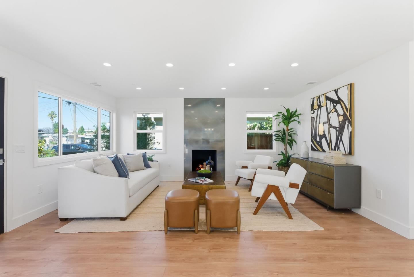 Detail Gallery Image 5 of 37 For 2512 Farrington Way, East Palo Alto,  CA 94303 - 3 Beds | 2 Baths